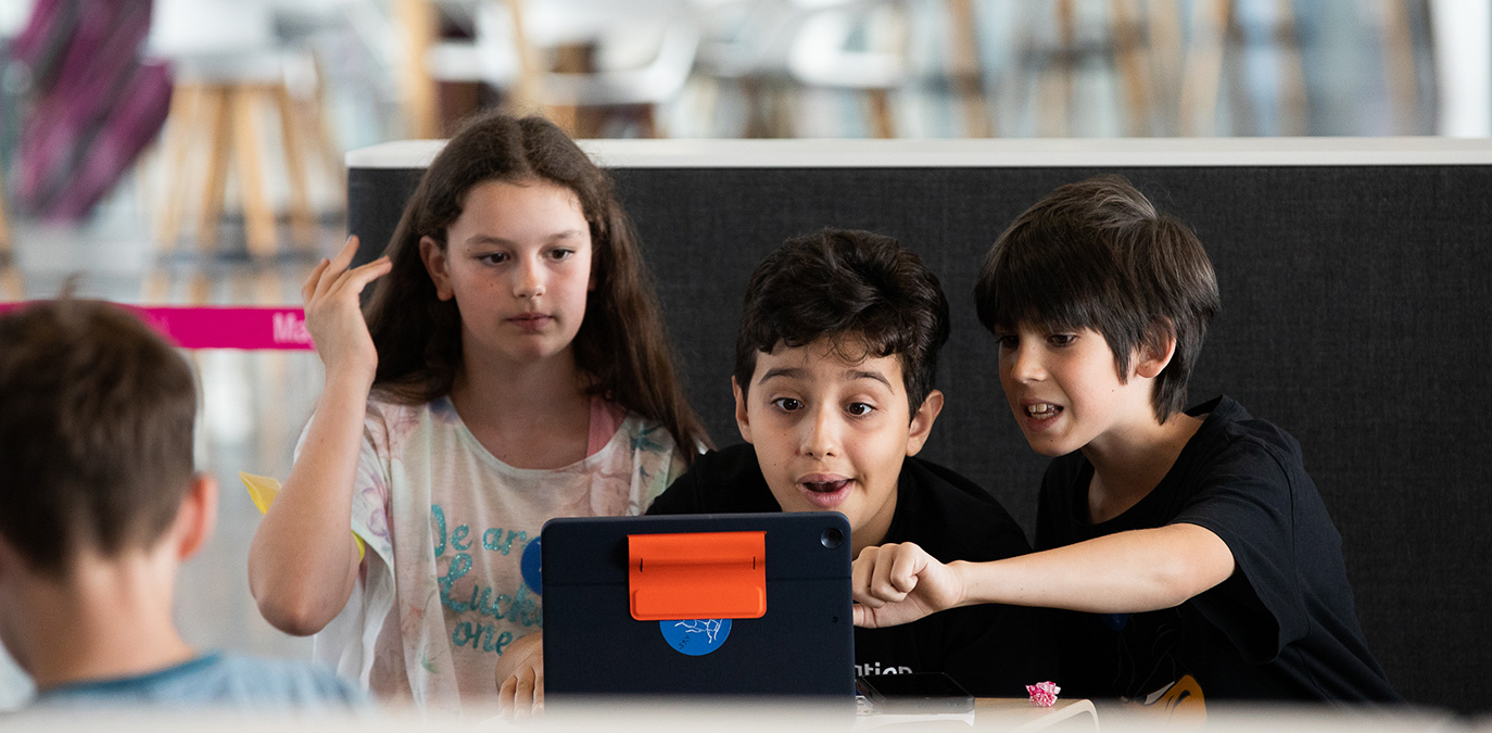 Einmaleins des Programmierens: Bühne frei für junge Talente bei der Swift Coding Challenge