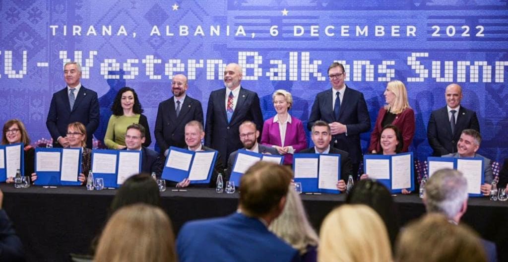 EU/Westbalkan-Gipfel in Tirana: Senkung der Datenroaming-Gebühren eingeleitet