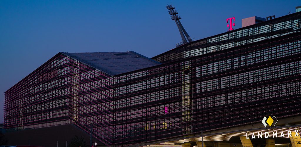 T-Center Wien bei Nacht